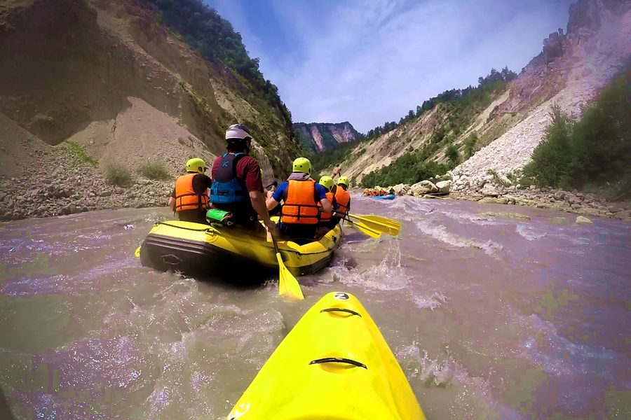 Rafting in the Alpana canyon of the Rioni river