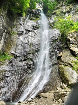 Makhunceti waterfall
